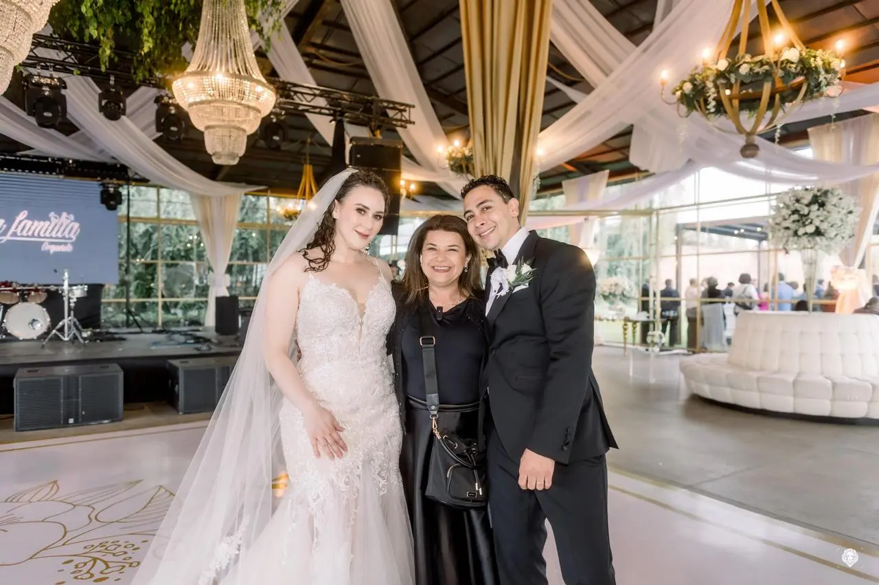 Imagen del slider superior en la página del proveedor de Net Bodas&Eventos, que destaca la innovación y calidad en bodas y eventos, invitando a descubrir servicios únicos y experiencias inolvidables.