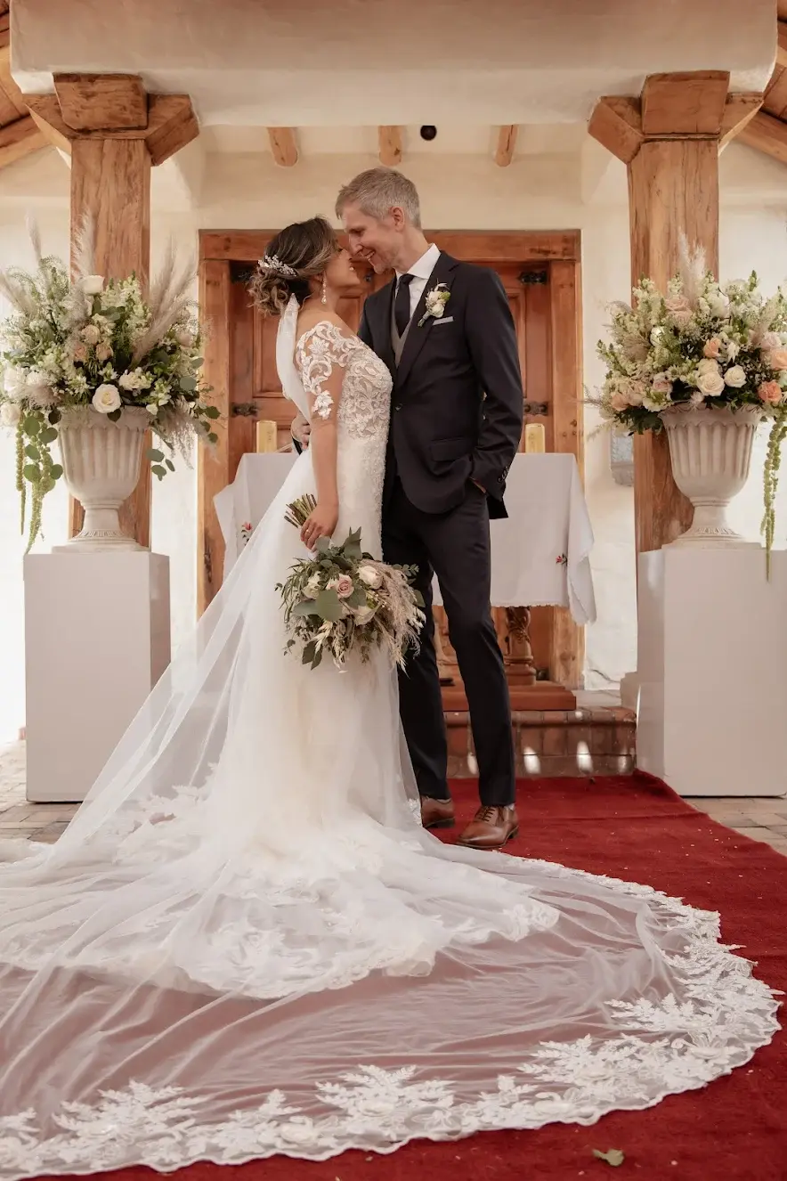 Imagen de testimonio de un cliente satisfecho en la página del proveedor top de bodas y eventos de Net Bodas&Eventos, destacando la excelencia, profesionalismo y compromiso en la creación de experiencias inolvidables.