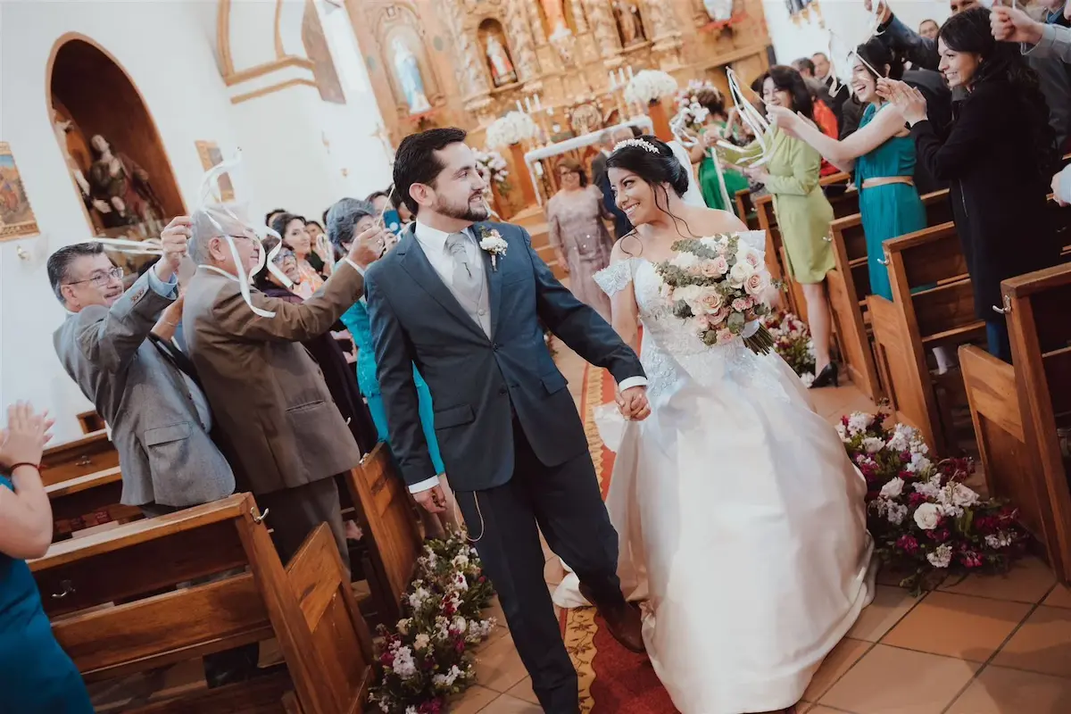 Imagen de testimonio de un cliente satisfecho en la página del proveedor top de bodas y eventos de Net Bodas&Eventos, destacando la excelencia, profesionalismo y compromiso en la creación de experiencias inolvidables.