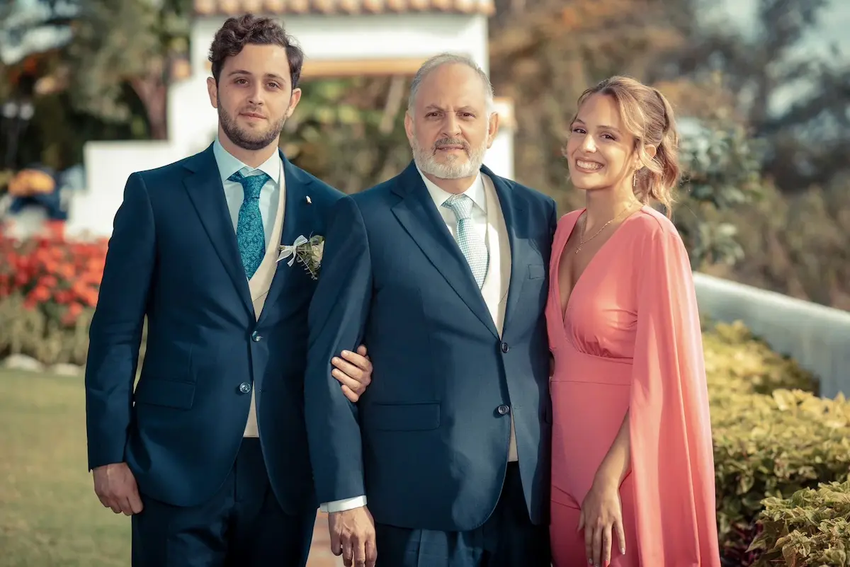 Imagen de testimonio de un cliente satisfecho en la página del proveedor top de bodas y eventos de Net Bodas&Eventos, destacando la excelencia, profesionalismo y compromiso en la creación de experiencias inolvidables.