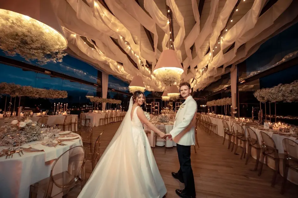 Imagen de testimonio de un cliente satisfecho en la página del proveedor top de bodas y eventos de Net Bodas&Eventos, destacando la excelencia, profesionalismo y compromiso en la creación de experiencias inolvidables.