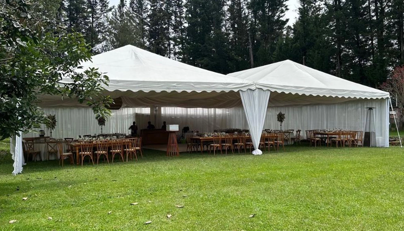 Imagen del slider superior en la página del proveedor de Net Bodas&Eventos, que destaca la innovación y calidad en bodas y eventos, invitando a descubrir servicios únicos y experiencias inolvidables.
