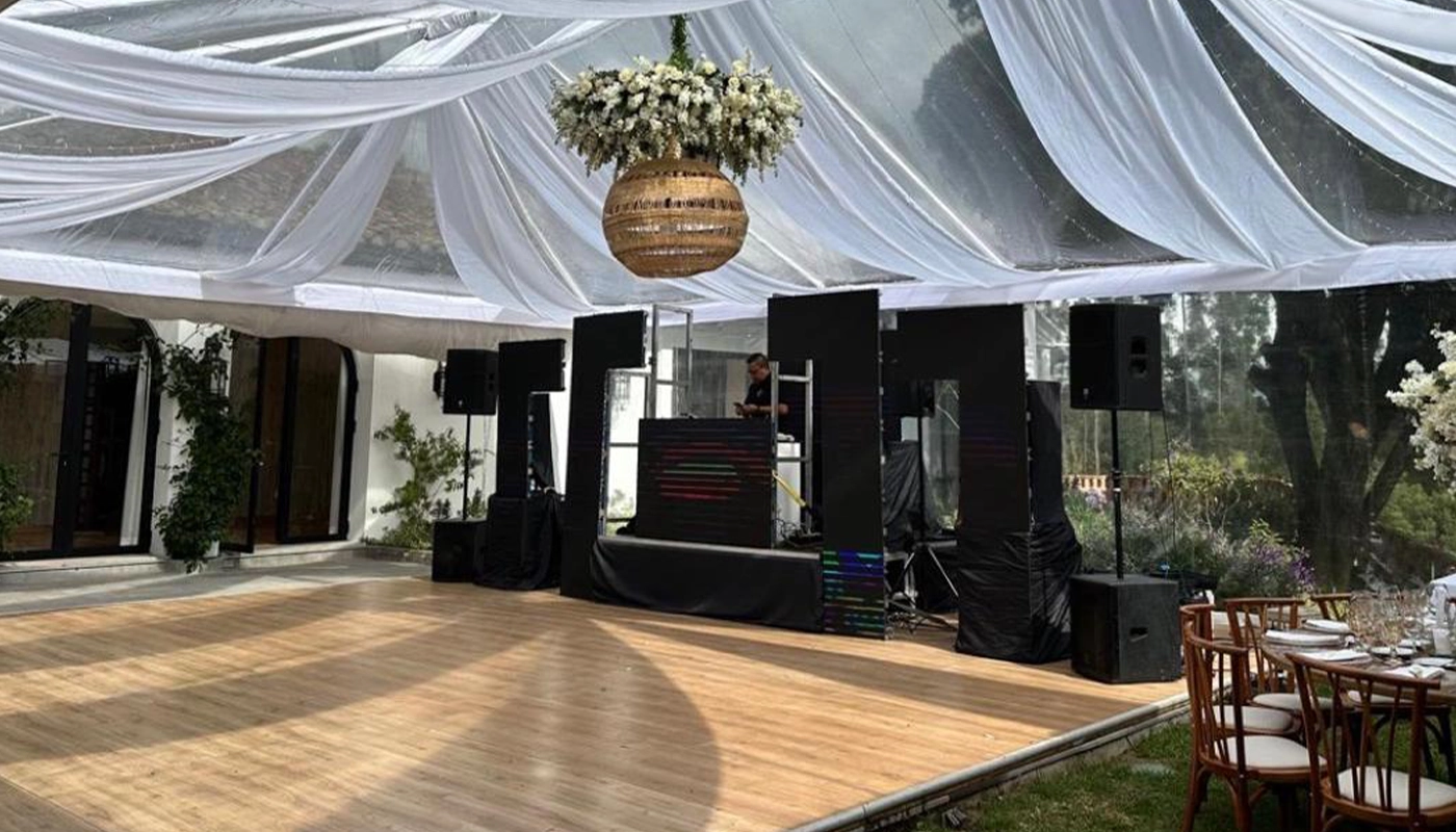 Imagen del slider superior en la página del proveedor de Net Bodas&Eventos, que destaca la innovación y calidad en bodas y eventos, invitando a descubrir servicios únicos y experiencias inolvidables.