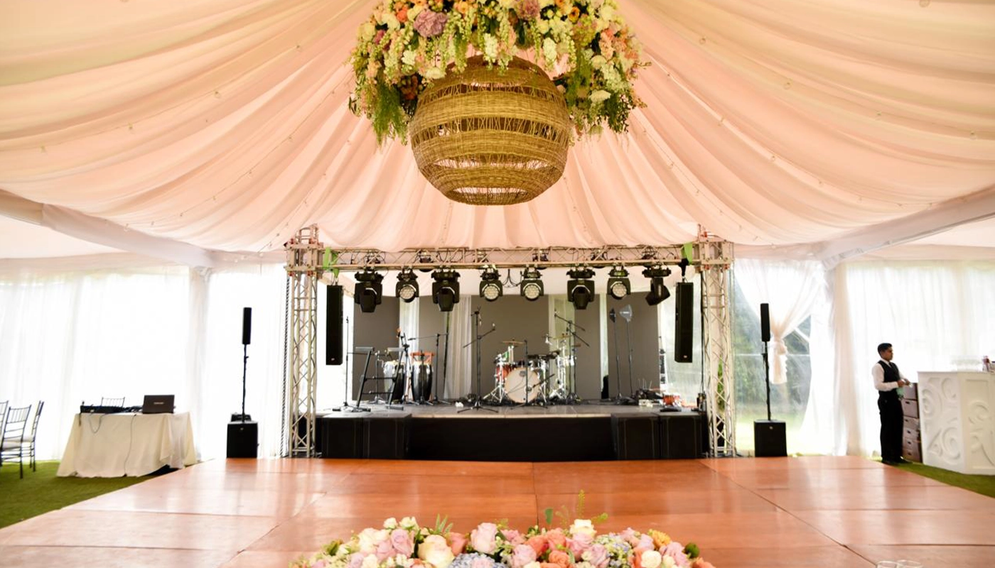 Imagen del slider superior en la página del proveedor de Net Bodas&Eventos, que destaca la innovación y calidad en bodas y eventos, invitando a descubrir servicios únicos y experiencias inolvidables.