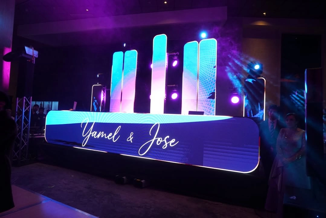 Imagen del slider superior en la página del proveedor de Net Bodas&Eventos, que destaca la innovación y calidad en bodas y eventos, invitando a descubrir servicios únicos y experiencias inolvidables.