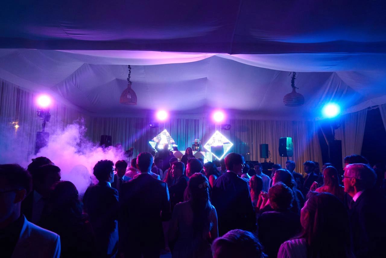 Imagen del slider superior en la página del proveedor de Net Bodas&Eventos, que destaca la innovación y calidad en bodas y eventos, invitando a descubrir servicios únicos y experiencias inolvidables.