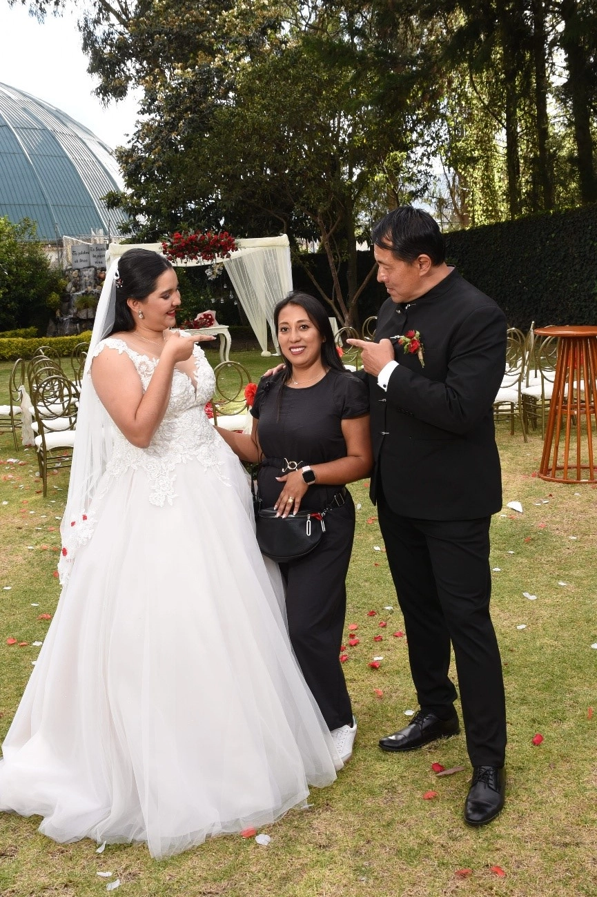 Imagen de testimonio de un cliente satisfecho en la página del proveedor top de bodas y eventos de Net Bodas&Eventos, destacando la excelencia, profesionalismo y compromiso en la creación de experiencias inolvidables.