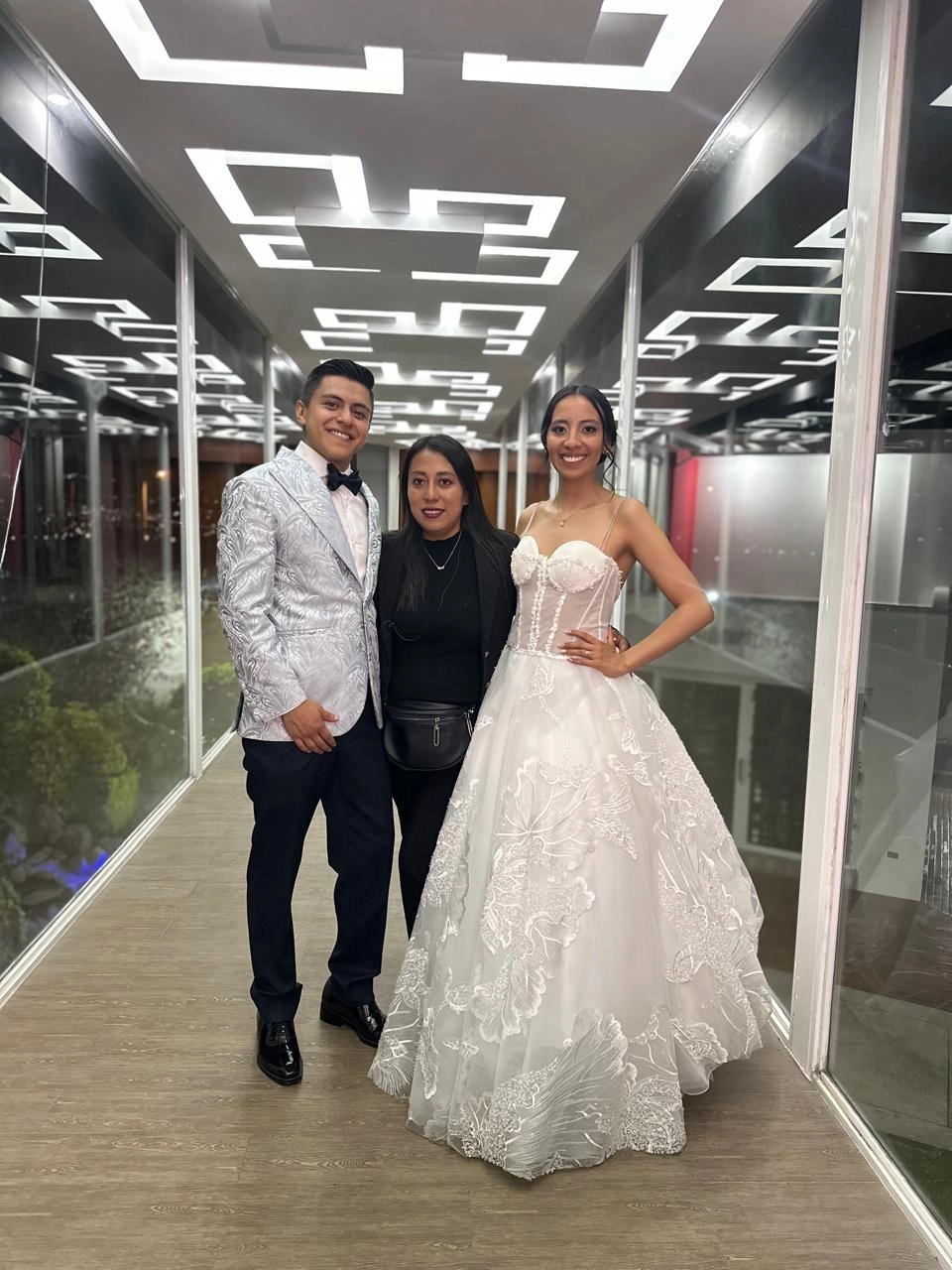Imagen de testimonio de un cliente satisfecho en la página del proveedor top de bodas y eventos de Net Bodas&Eventos, destacando la excelencia, profesionalismo y compromiso en la creación de experiencias inolvidables.