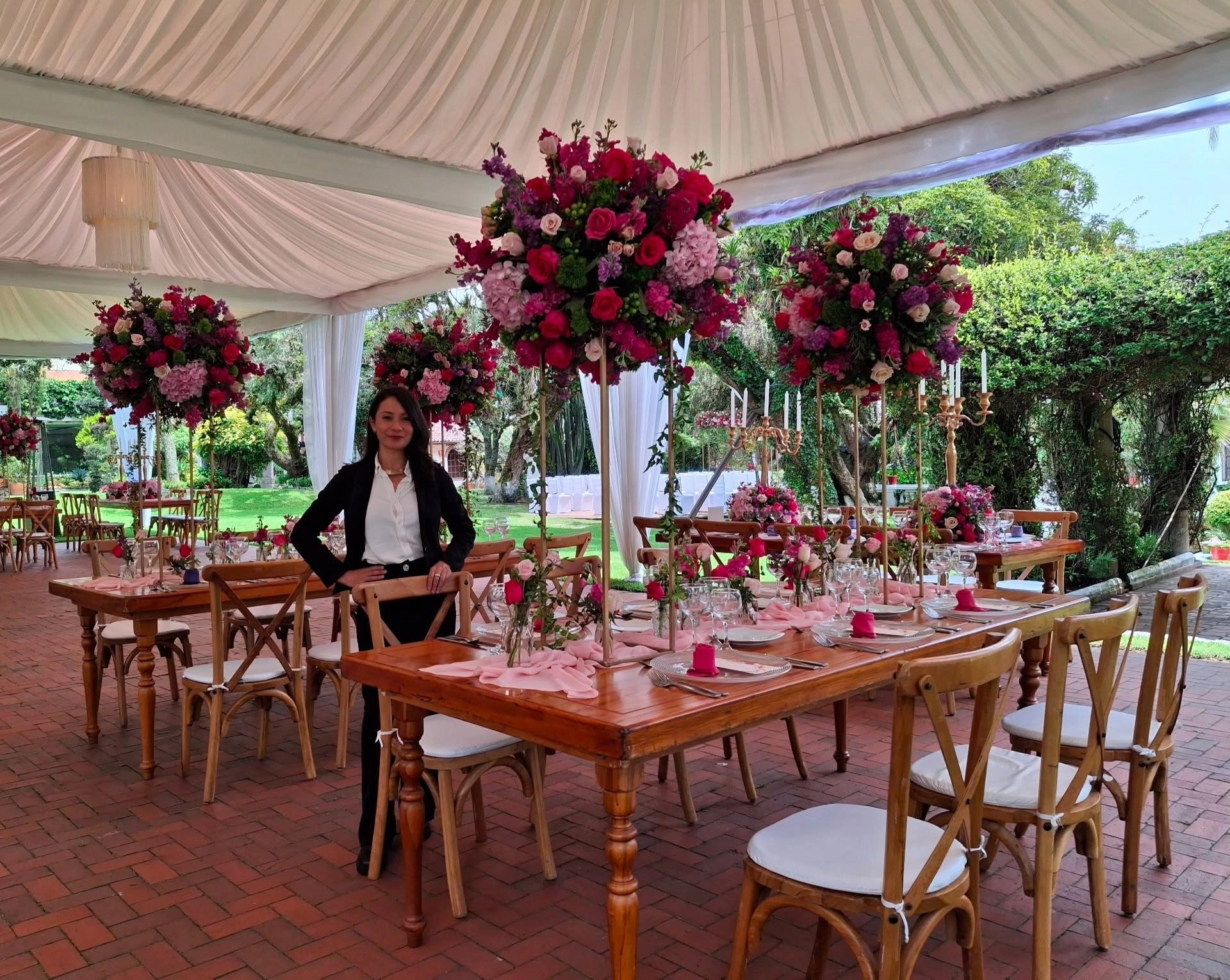 Imagen del slider superior en la página del proveedor de Net Bodas&Eventos, que destaca la innovación y calidad en bodas y eventos, invitando a descubrir servicios únicos y experiencias inolvidables.
