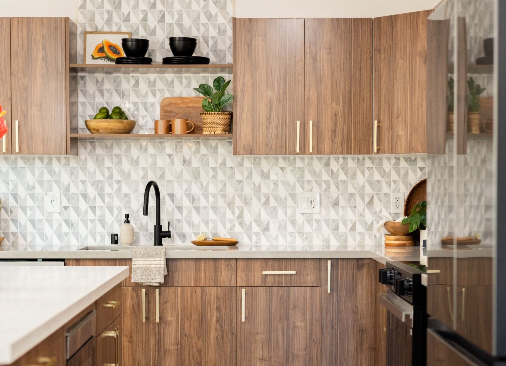 Natural & Minimal: Introducing Tropical Modern