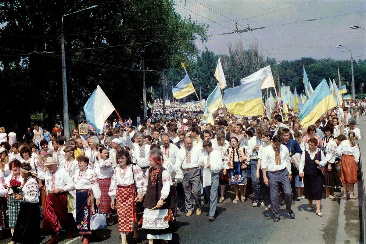 First Vyshyvanka March, Zaporizhzhia, 1990, Wikipedia