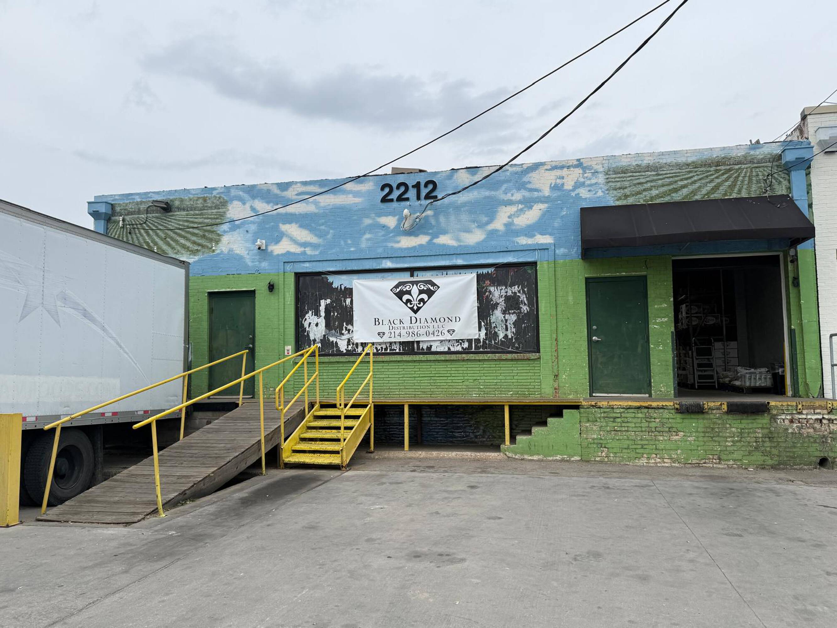 Warehouse for lease Dallas Design District