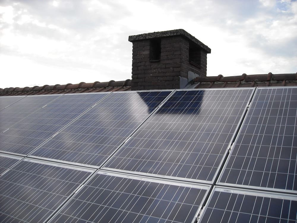 solar panel installed evenly in a residential roof