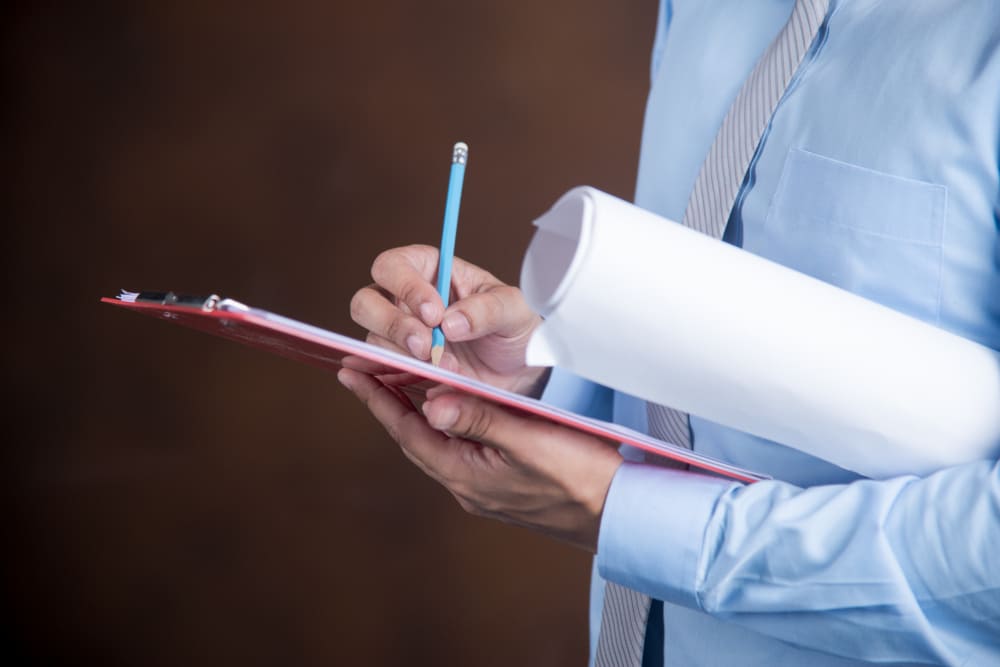 an expert writting down guidelines