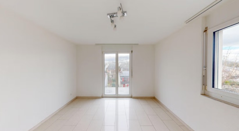 Helles Schlafzimmer der Doppelhaushälfte in Allschwil