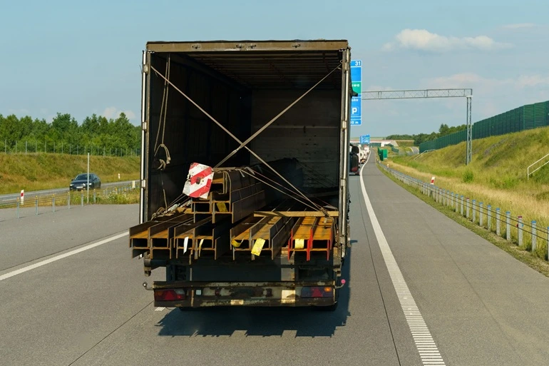 Inadequate Load Distribution and Restraint