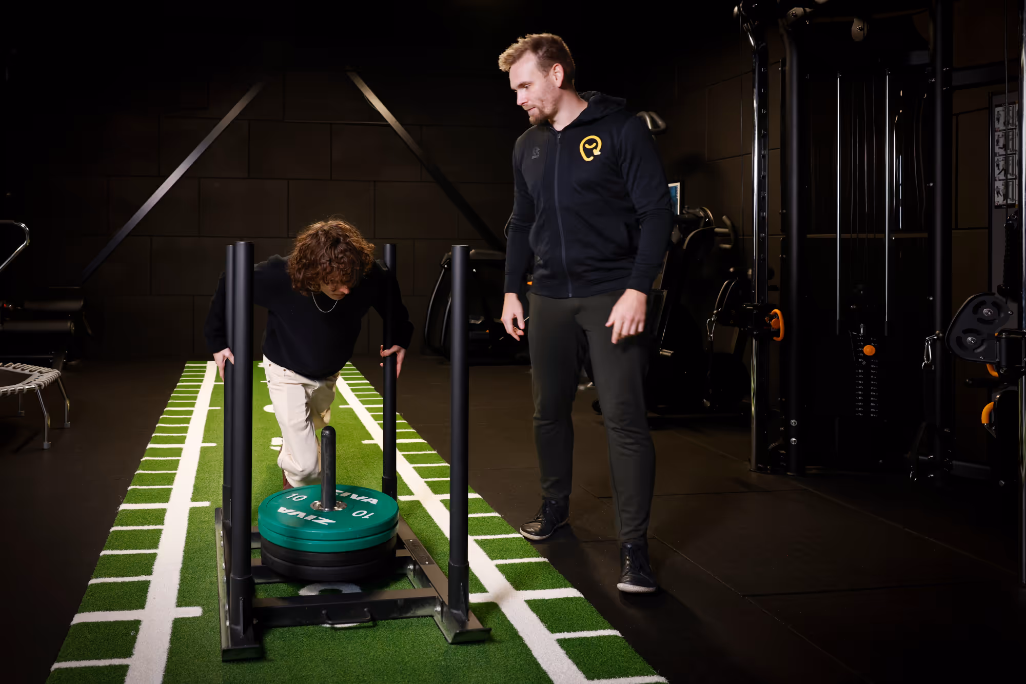 Hoofdpijn als een band om je hoofd? Dit moet u weten