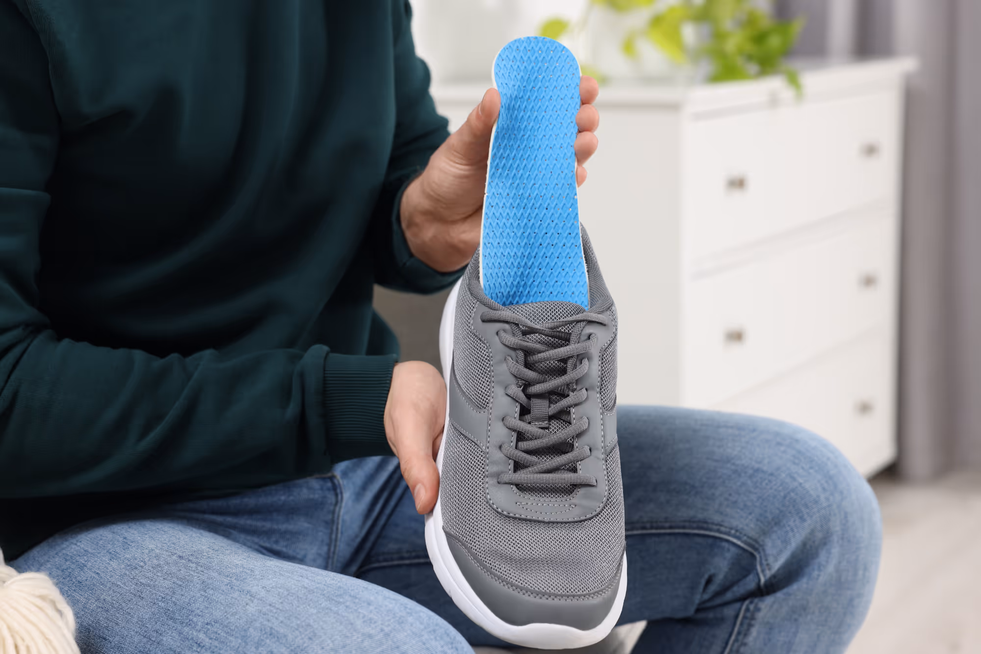 Welke mensen kunnen langs komen voor het aanmeten van zooltjes?