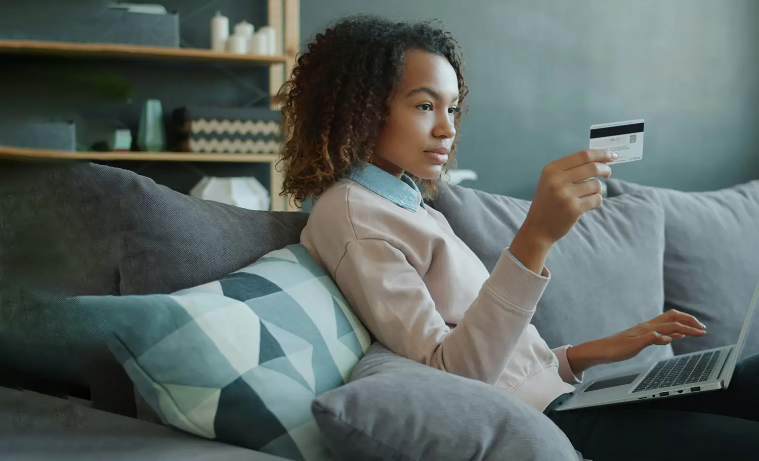 ecommerce-female-buying