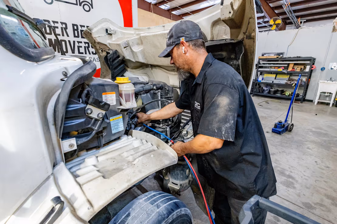 Diesel mechanic services performing general diesel repair Services in Oklahoma City, OK