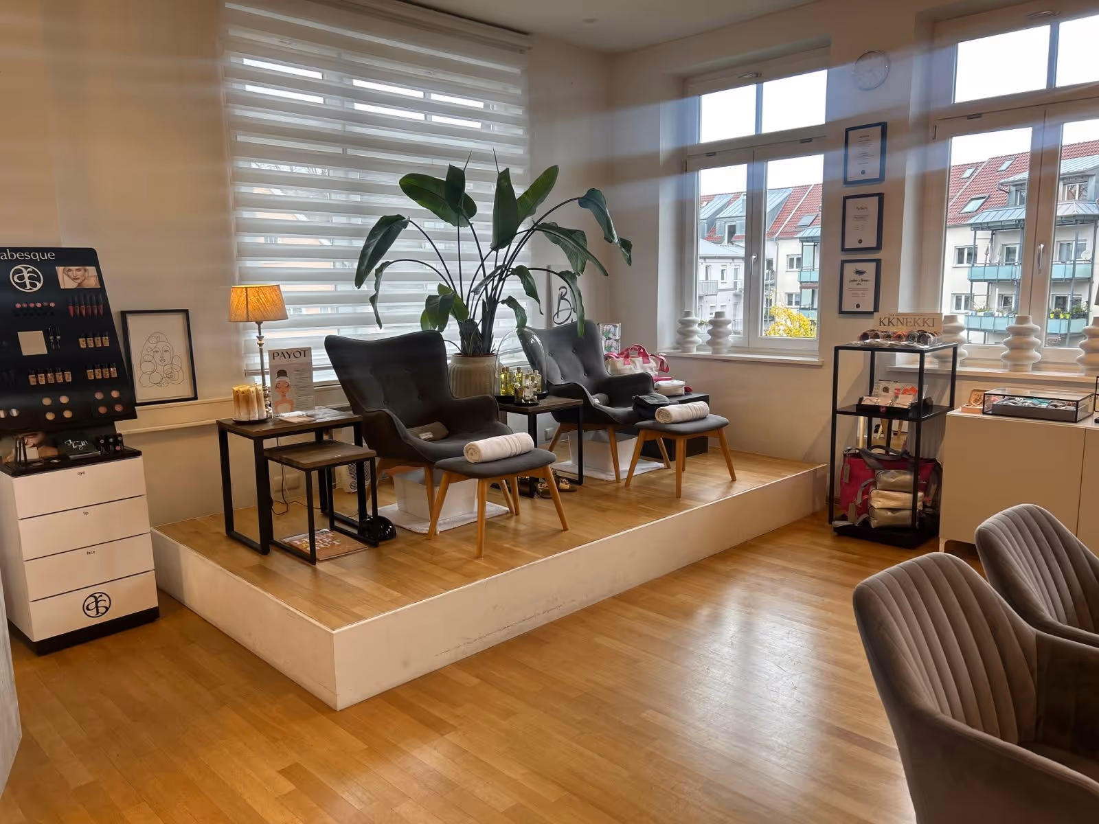 Concept-Store-Kosmetikstudio Zarifi Beauty