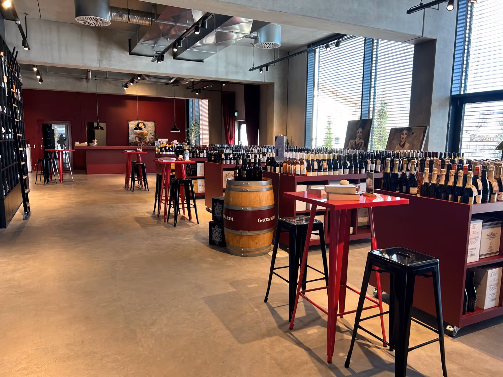 Tolle Events wie Wine & Dinefinden im Weinladen statt.