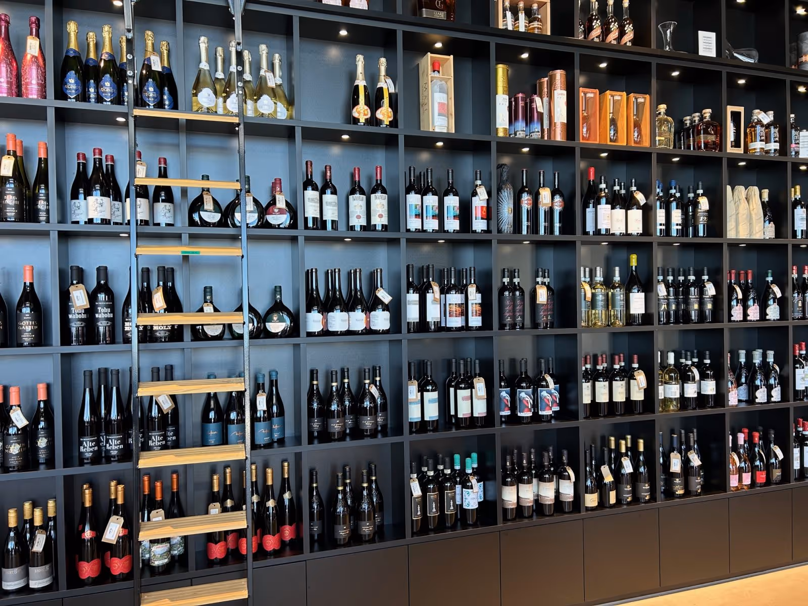 Über 1000 beste Weine werden bei Aman & Merkle angeboten