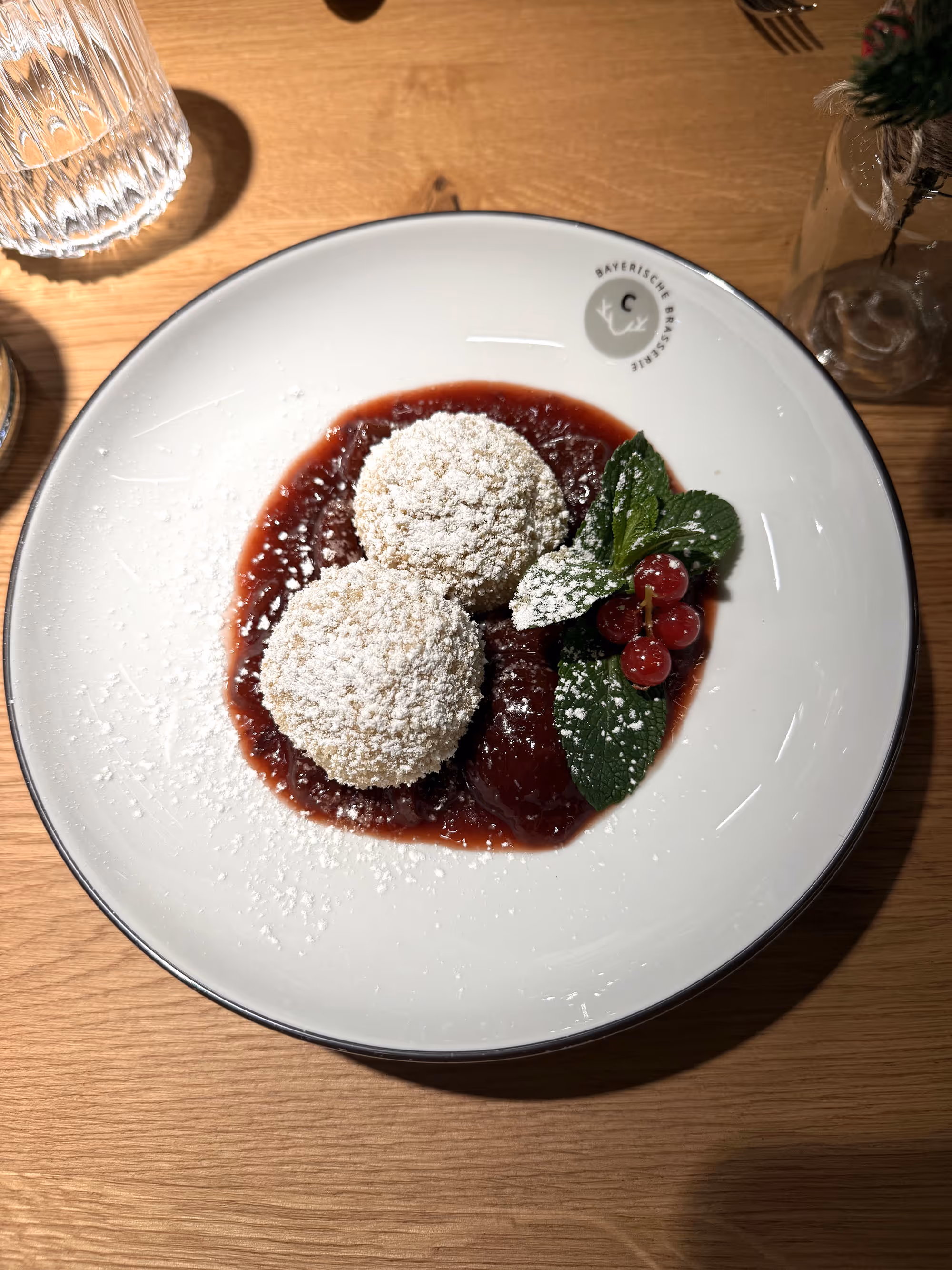 Restaurant Cervus - Bayerische Brasserie Gerichte und regionale Klassiker