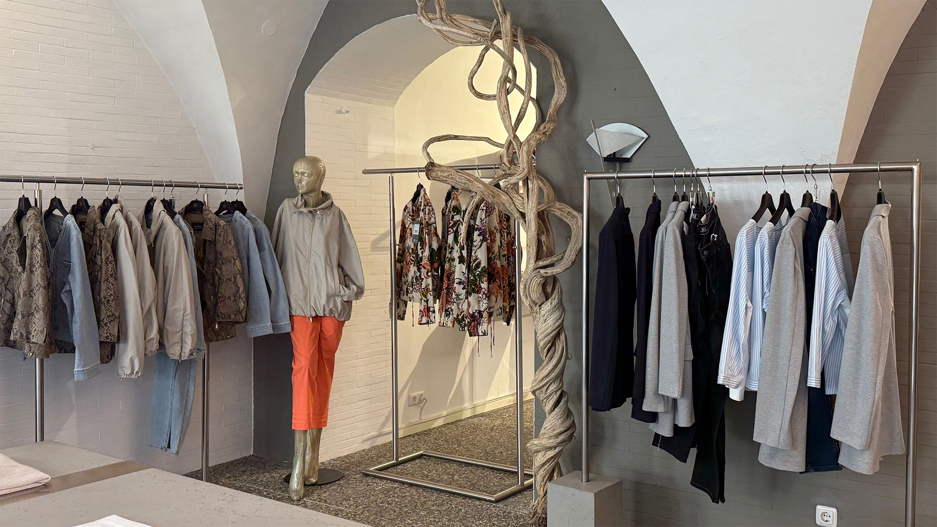 Mode im Lustgarten - top gekleidet von sportlich bis elegant