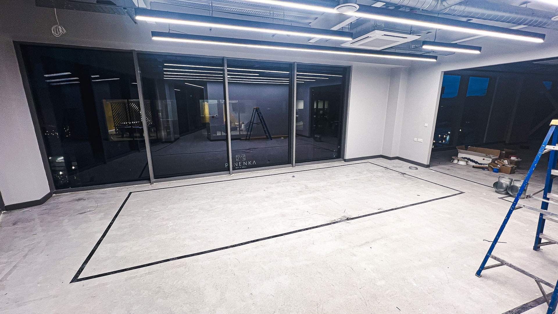 Space ready for Zen Golf Green Stage - Fringe Golf Putting Studio