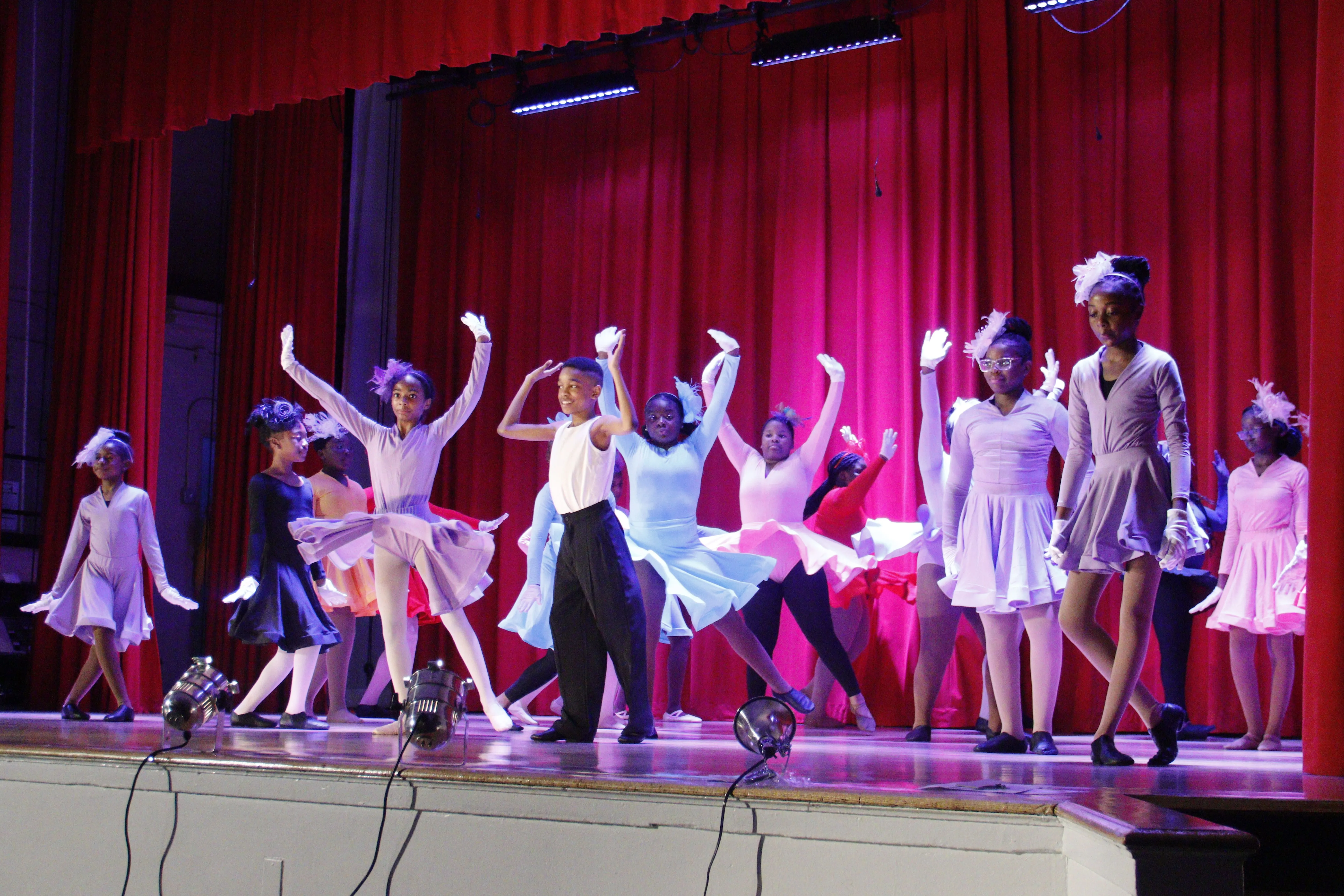 Kids in dance recital