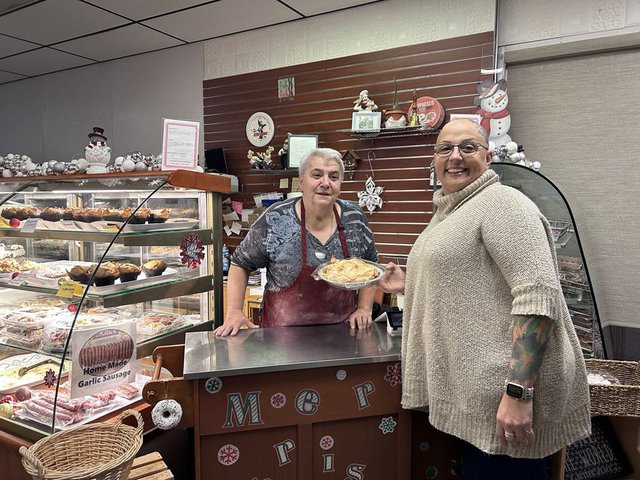 woman in bakery 