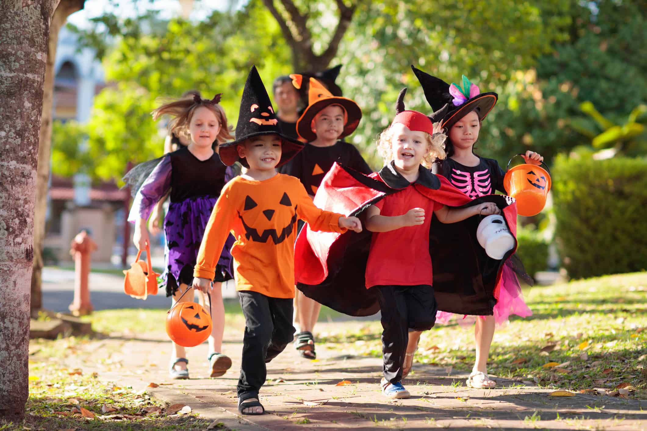 children trick-or-treating on Halloween 