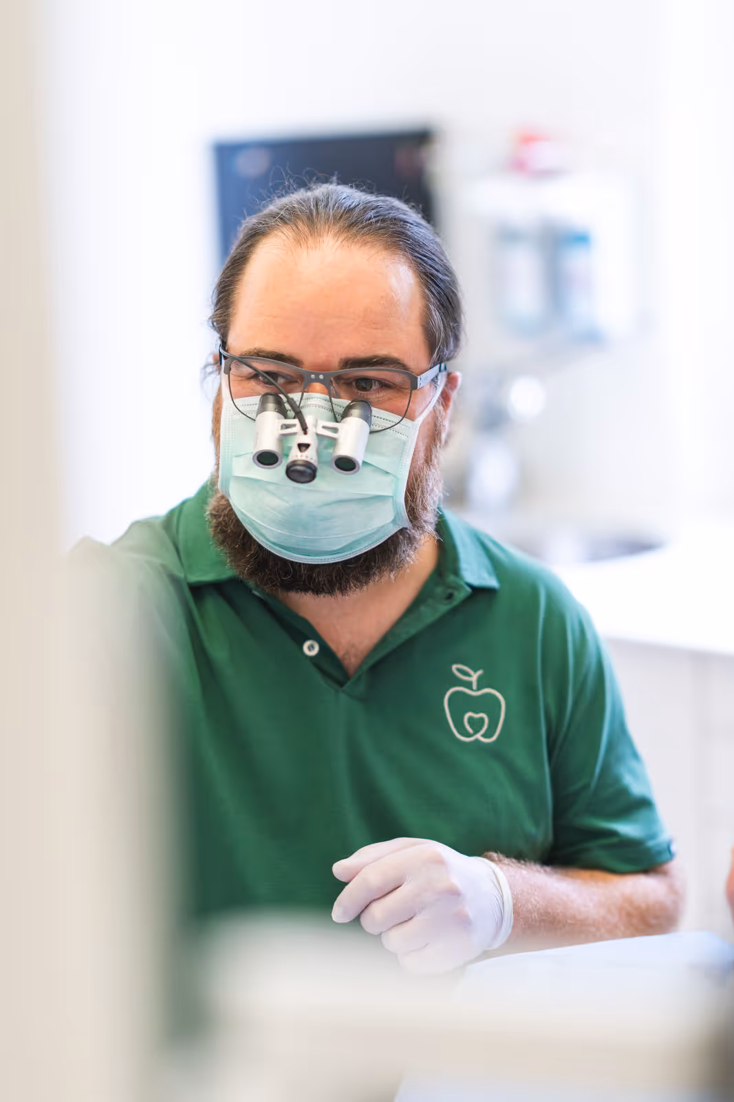 Dr. Michael Kollreider bei der Arbeit als Zahnarzt