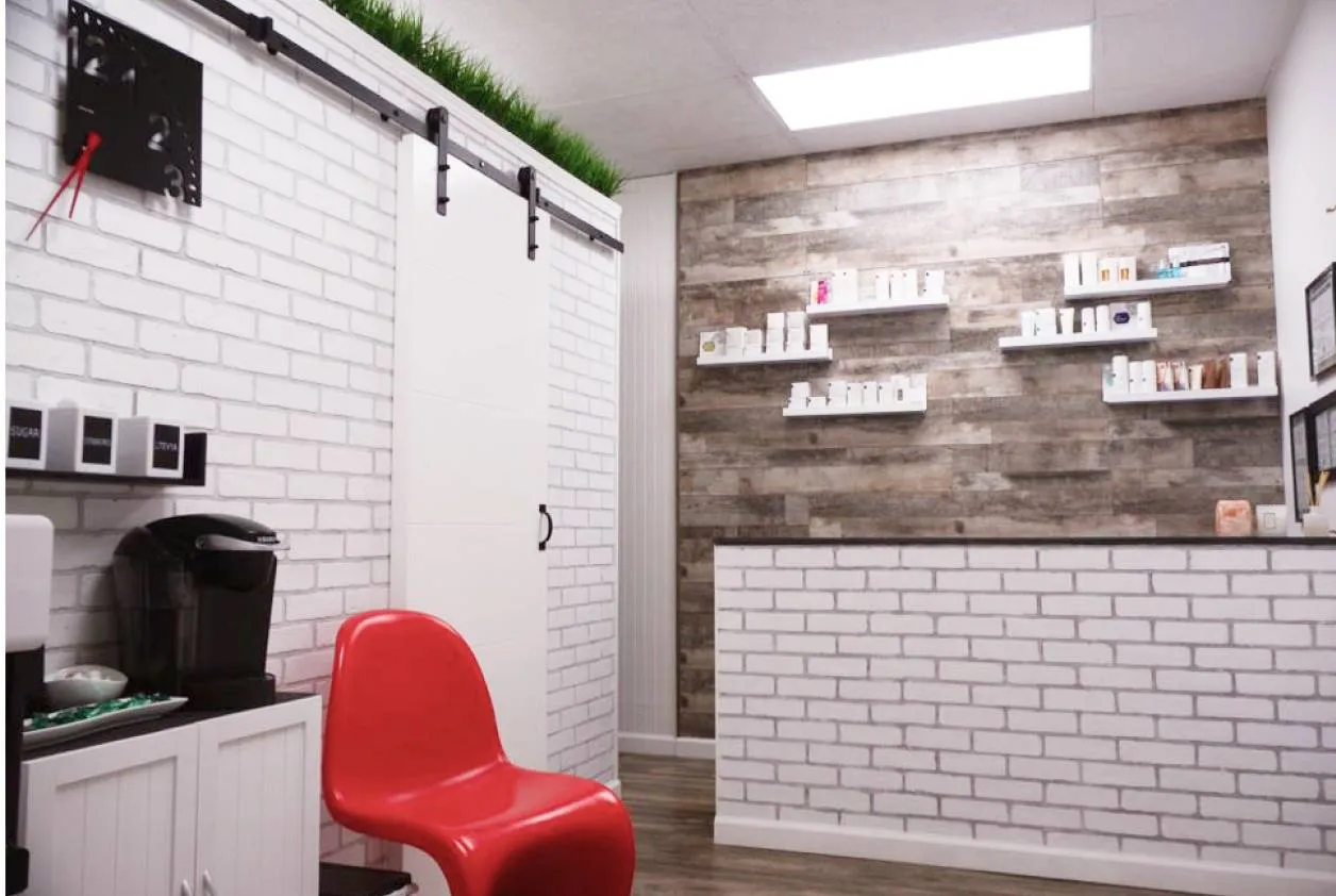 salon in Valley Village