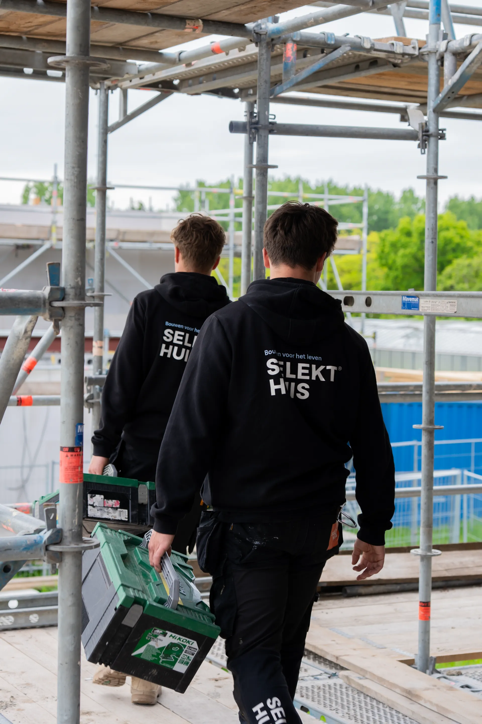 Twee vakmensen van Selekthuis op de steiger