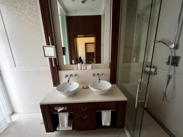 Badezimmer im Excelsior Hotel Ernst Köln