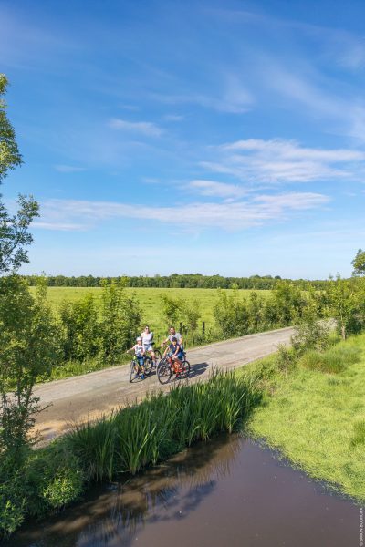 balade en famille vue dans les marais