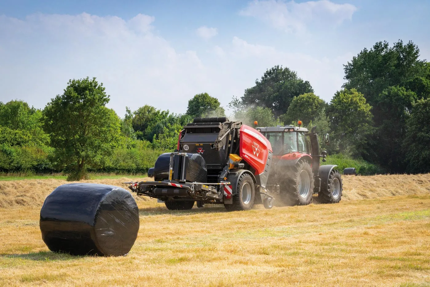 Lis s ovíječkou Massey Ferguson RB Protec