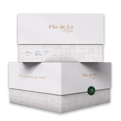 White rectangular packaging box for Pão de Ló d’Argolo with minimal gold text and a small green circular seal.