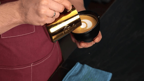 Взбивание молока (продвинутый уровень)