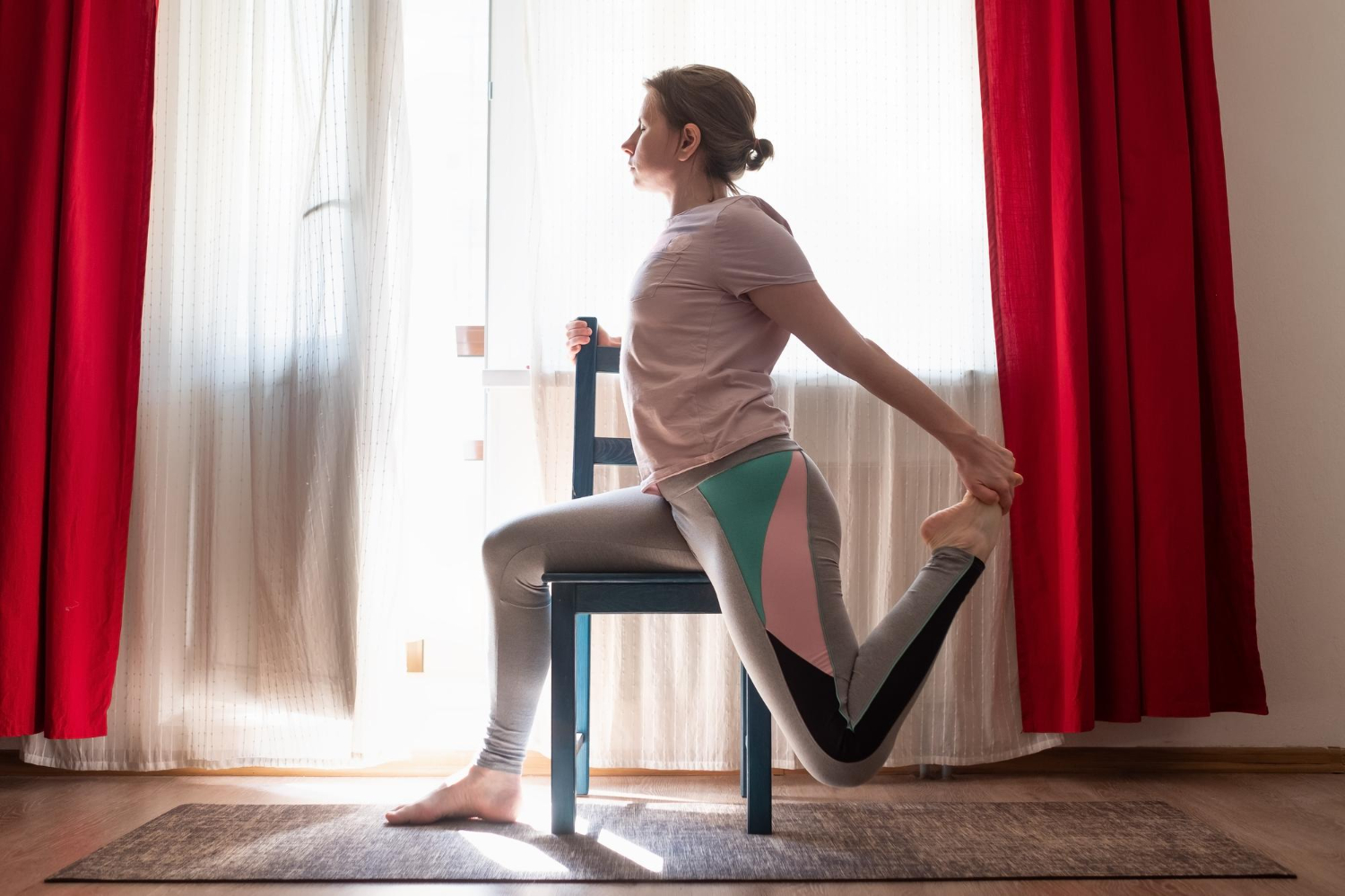 Imagem de Yoga na Cadeira para perda de peso