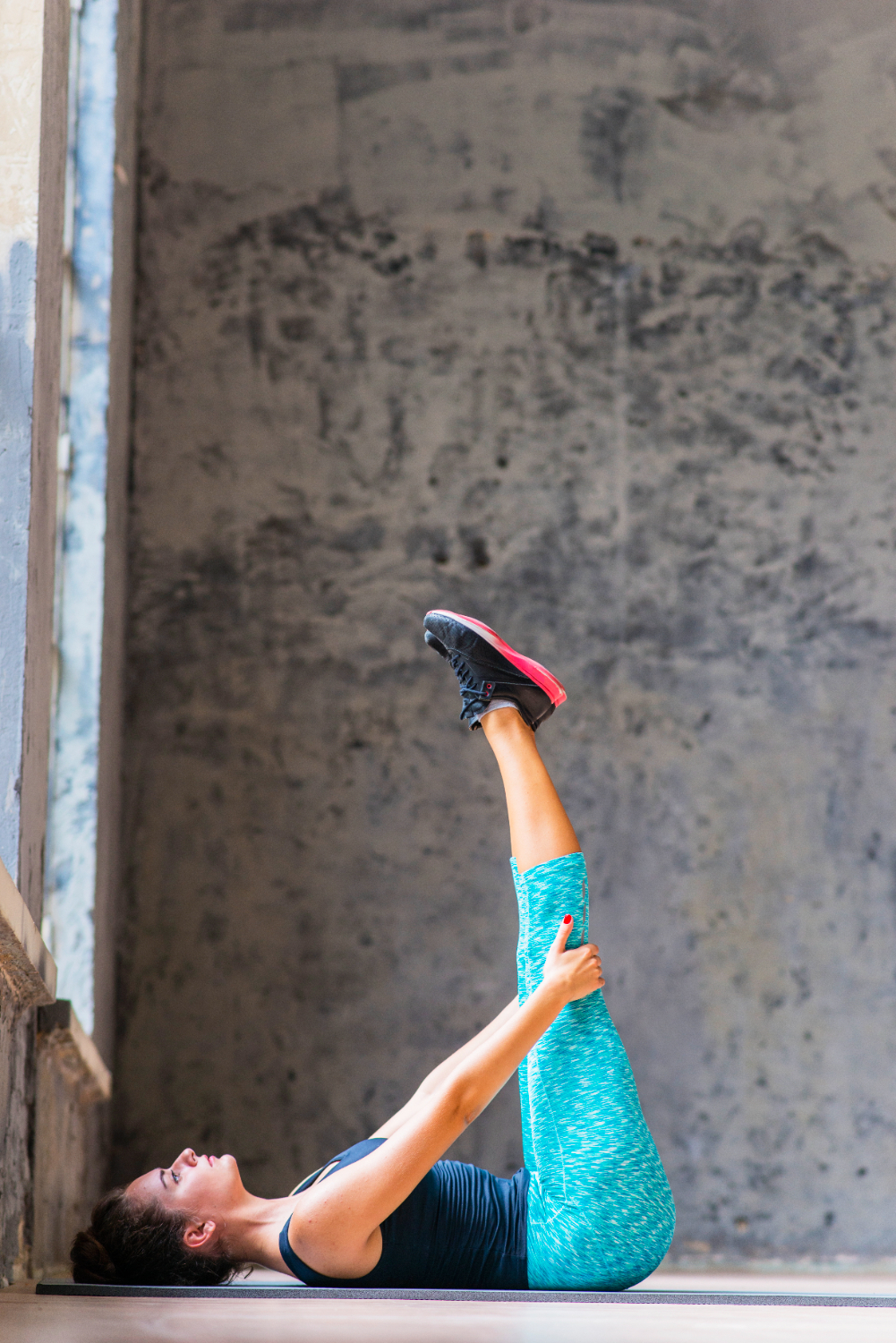 Strength and core wall Pilates Erklärungsbild