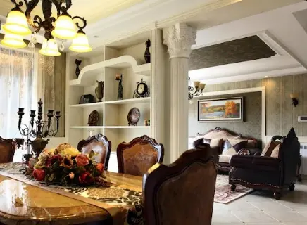 Furnitur Bergaya Klasik