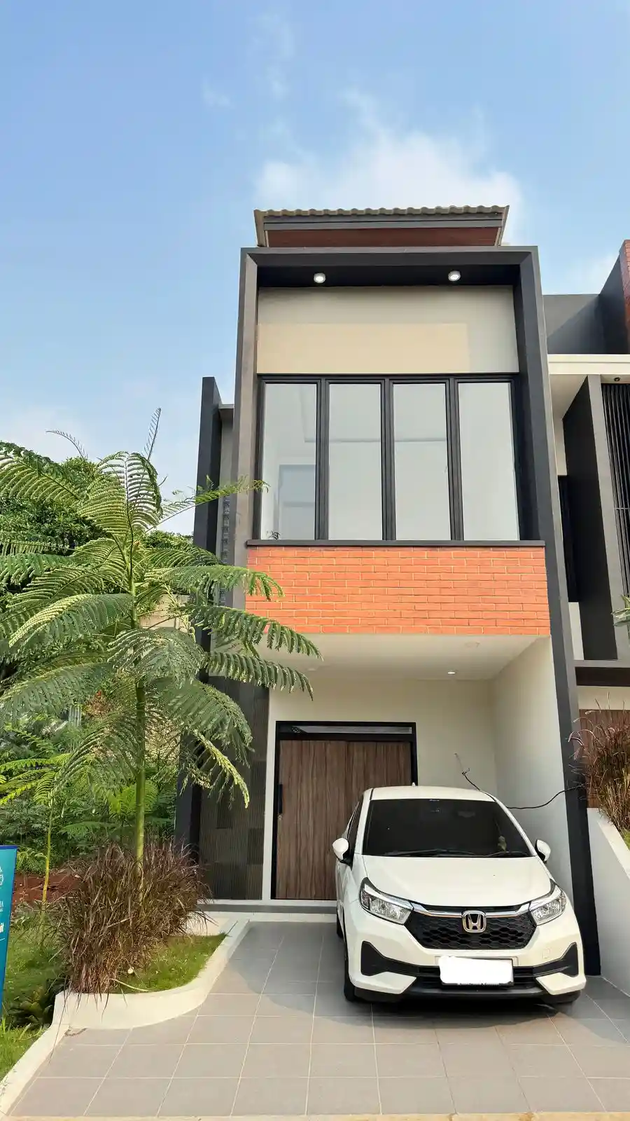 Valencia Premiere Cibubur di Cinangka, Sawangan, Depok