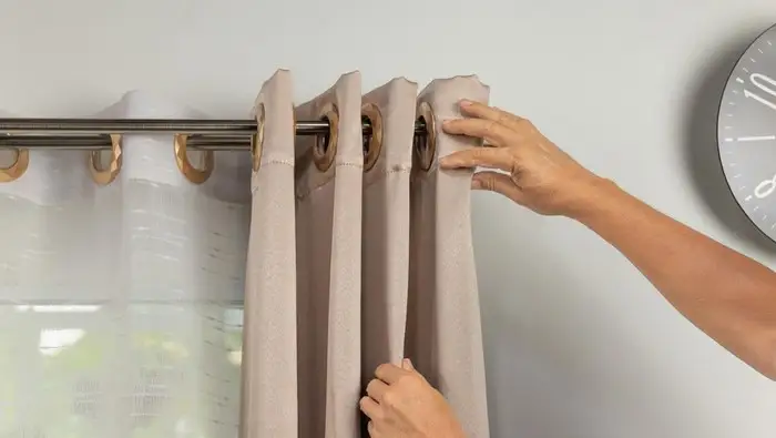  Railing Gorden Tepat di Atas Jendela