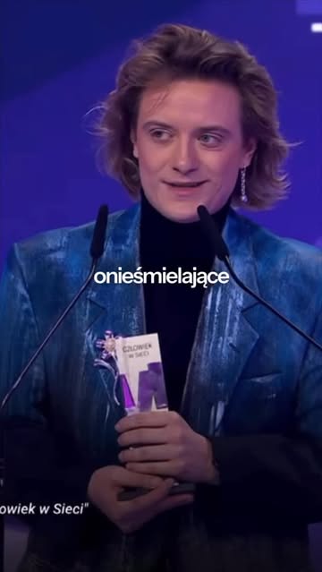 Okładka rolki: Wczoraj miałem zaszczyt i przyjemność odebrać nagrodę VIVA! People Power! 2025 w kategorii Człowiek