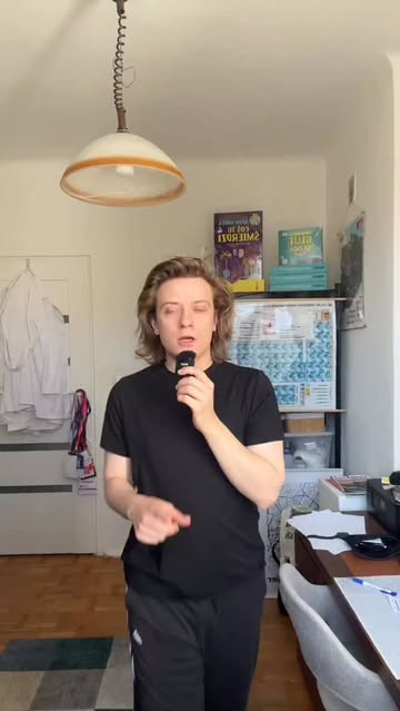 Okładka rolki: a wam kogo przypominam?