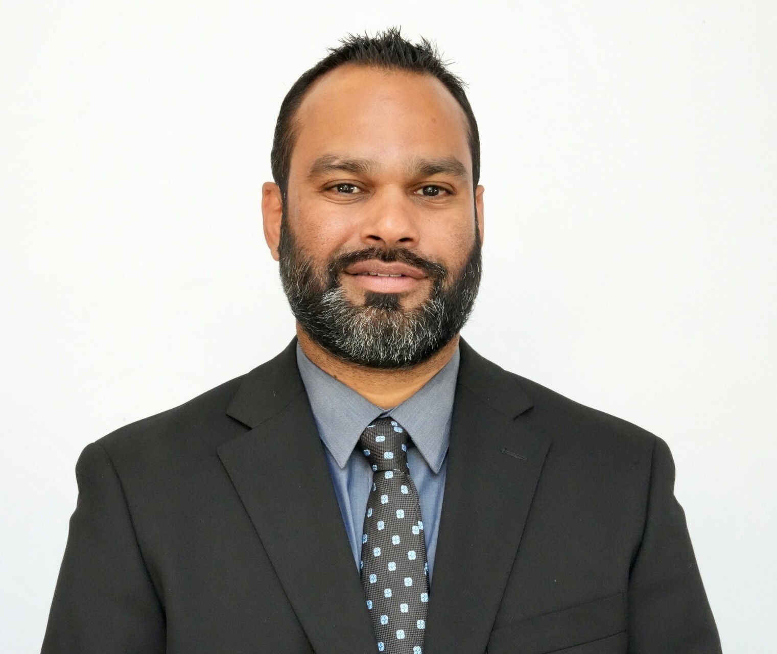 Neil Ganesh, Principal
