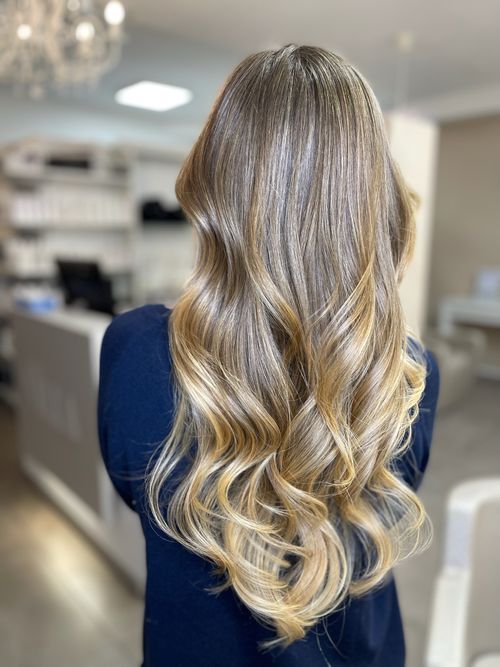 Färben, Schneiden & Föhnen